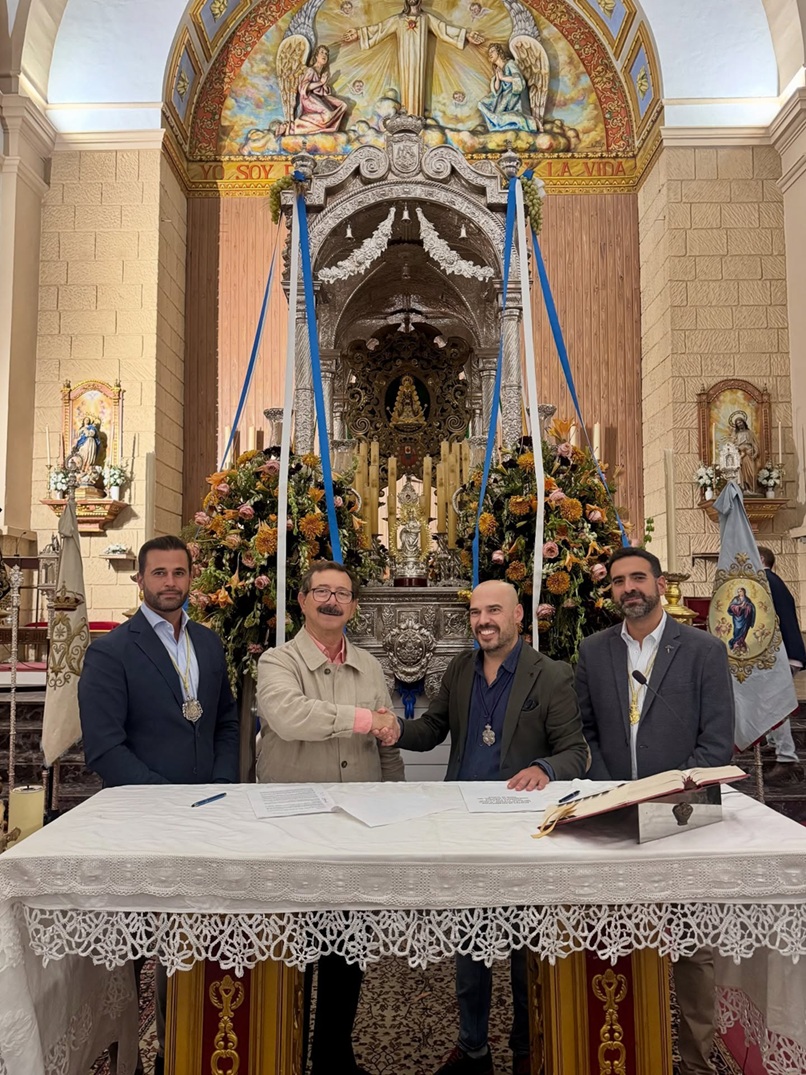 Primer metro cuadrado del suelo de caucho de 'El Patio del Amor'